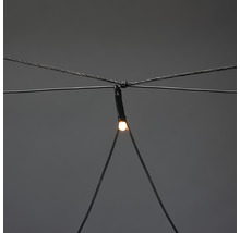 Gedetailleerde opname van een lichtsnoer met kabel en LED-lamp
