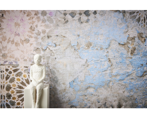 Decoratief behang met reliëfpatroon en een sculptuur