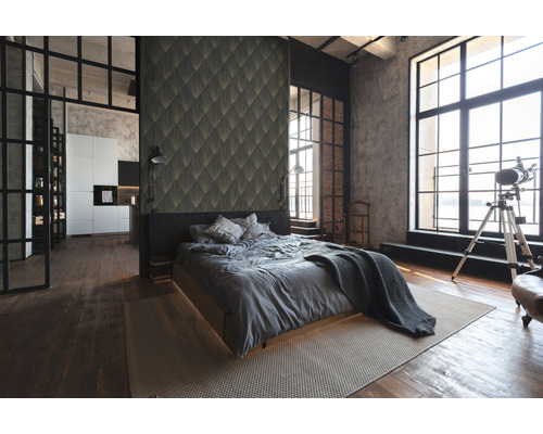 Moderne slaapkamer met patroonbehang, bed en grote ramen