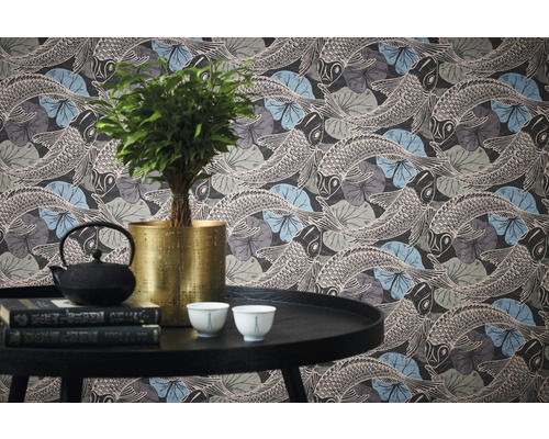 Behang met vispatroon in een woonkamer