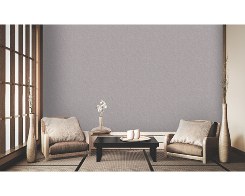 Geschilderde muur in een kamer met meubels in Japanse stijl als achtergrond