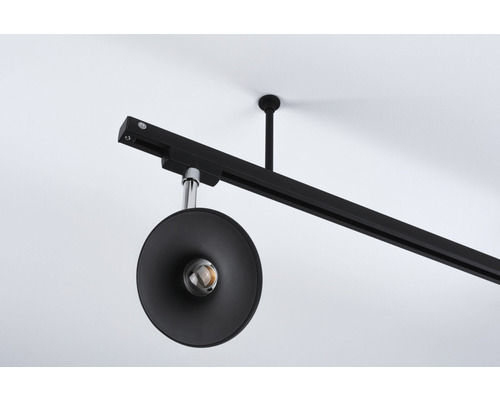 Railsysteem met een lampenkap en een gloeilamp aan het plafond