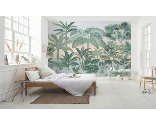 Lichte slaapkamer met botanisch fotobehang, bed en bijzettafel