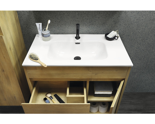 Houten wastafelmeubel met open lade en wastafel