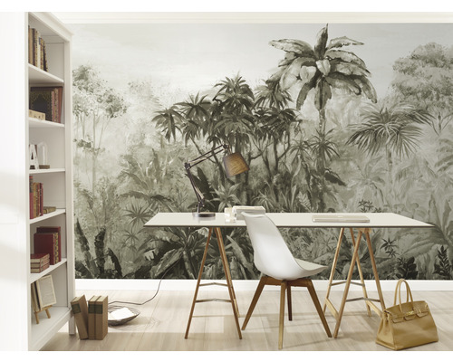 Kantoor met fotobehang jungle motief, bureau, stoel en boekenkast