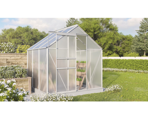 Tuinkas met open schuifdeur in de tuin.