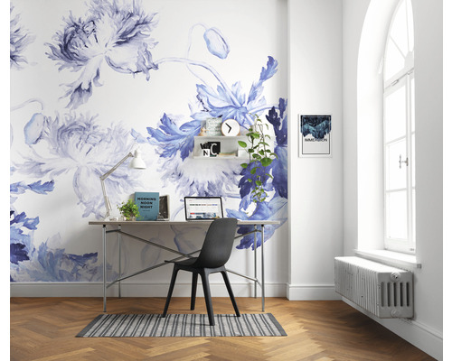 Werkkamer met bloemen fotobehang, bureau en stoel