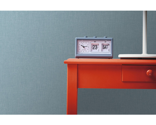 Tafel met omklapkalender en lamp