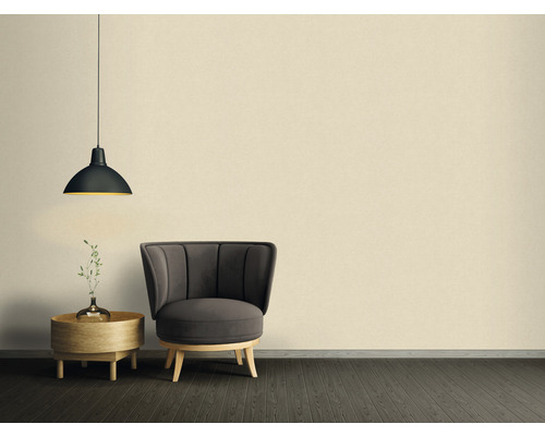 Interieur met fauteuil, bijzettafel en hanglamp