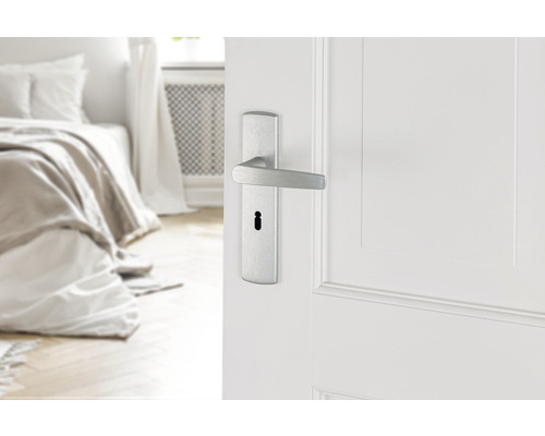 Deur met deurklink voor een slaapkamer