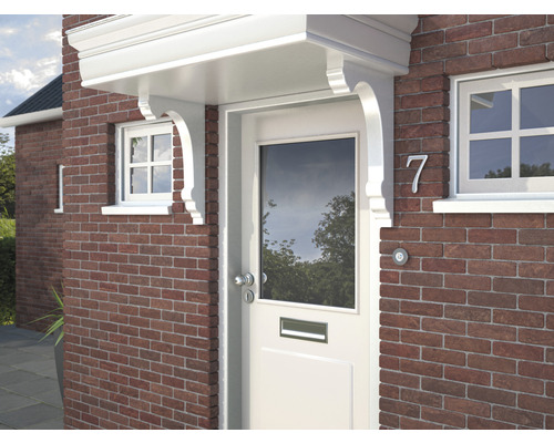 Gevel met voordeur, afdak en ramen