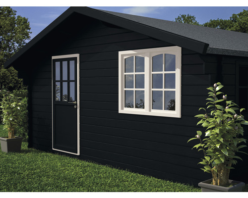 Tuinhuis met deur en raam in de tuin