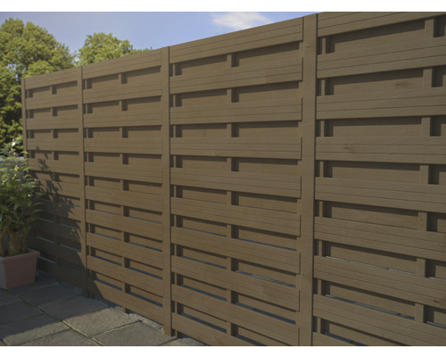 Houten privacyscherm in de tuin