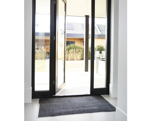 Deurmat voor een open terrasdeur
