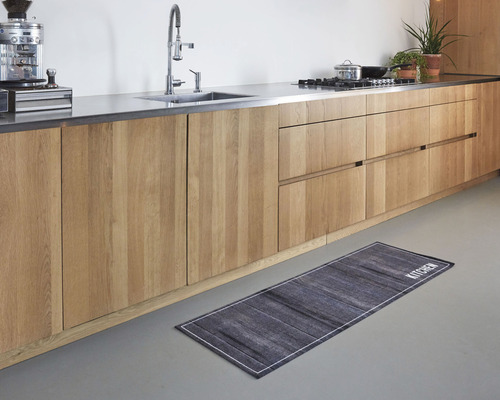 Keukenscène met keukenmat voor keukenkasten