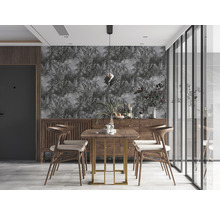 Eetkamer met eettafel, stoelen, dressoir en junglebehang