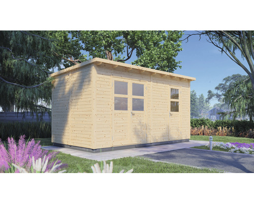 Houten tuinhuis met ramen en deur in de tuin