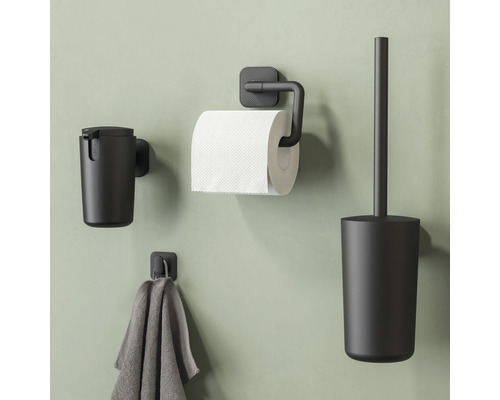 Badkamerset met toiletpapierhouder, handdoekhouder, beker en toiletborstel