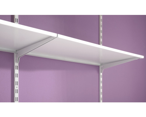 Rek systeem met plankdragers en planken