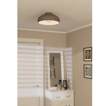 Plafondlamp in slaapkamer