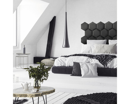 MOLLIS Wandkussen Hexagon zwart 29x34 cm Lichte slaapkamer met bed, zeshoekig hoofdeinde, hanglamp en bijzettafel