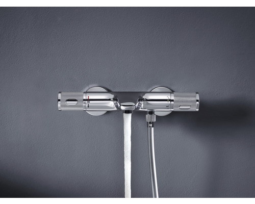 Thermostatische kraan voor wandmontage met waterstroom