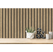 Scene met houten lambrisering, plant, decoratief en-teken en kopjes