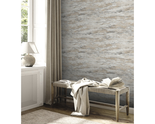 Kameroverzicht met behang met patroon, bank en raam