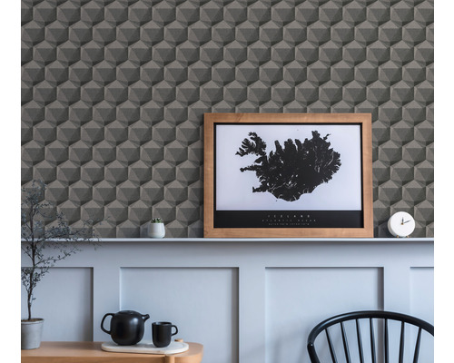 Scène met geometrisch behang op de achtergrond