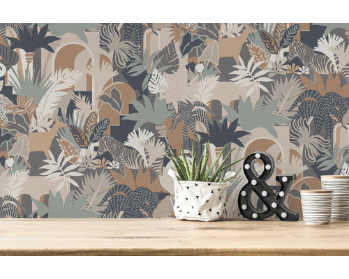 Behang met jungle motieven en dierlijke afbeeldingen