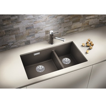 Keukenspoelbak met twee bakken en kraan