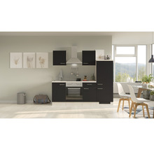 Complete keuken met boven- en onderkasten en afzuigkap.