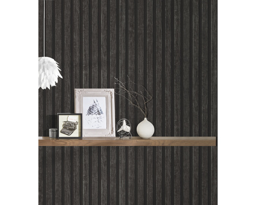 Wanddecoratie met houten lambrisering behang, plank en decoratie