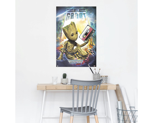Guardians of the Galaxy Vol. 2 Groot filmposter aan een muur boven een bureau