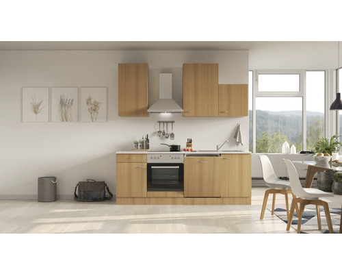 FLEX WELL Keukenblok Nano beuken 220x60 cm Lichte keuken met keukenkasten, afzuigkap, gootsteen, kookplaat en oven in een lichte ruimte.