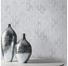 Decoratief behang met zilverkleurig patroon en twee vazen