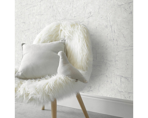 Behang met motief met fauteuil, kussen en decoratief figuur