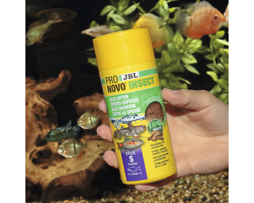 JBL Pro Novo Insect visvoer blik in aquarium