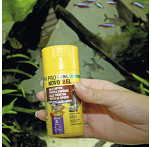 JBL NovoBel visvoer in hand voor aquarium