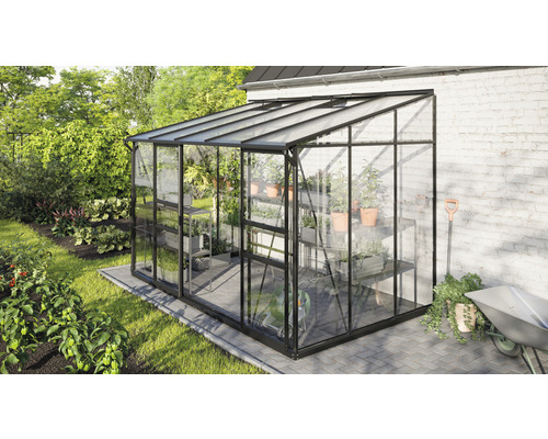 VITAVIA Kweekkas Ida 6500 zwart met enkel veiligheidsglas 3 mm 324,3 x 201,4 cm Tuinkas met planken, planten en tuingereedschap in de tuin.