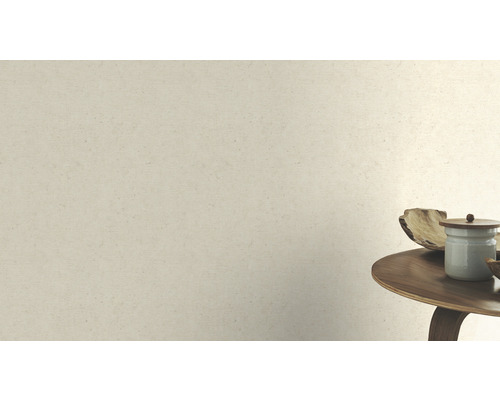 Behang in een kamer met tafel en decoratie