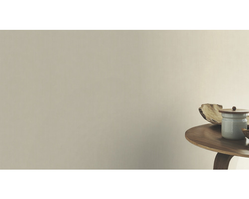 Wanddecoratie met decoratie op een houten tafel