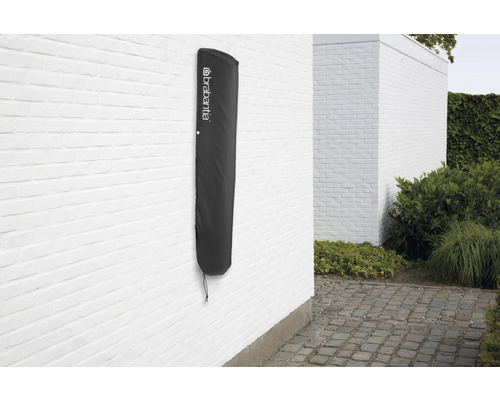 Brabantia wasmolen beschermhoes aan een muur