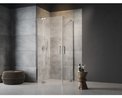 Moderne badkamer met inloopdouche en glazen wand