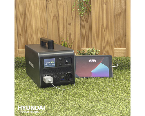 Draagbare stroomvoorziening voor het opladen van een tablet buitenshuis