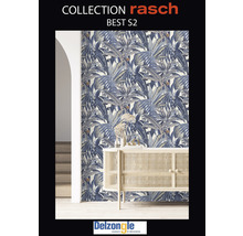 Kamer met Rasch-behang met bladerpatroon en lichte houten kast