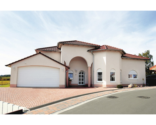 Vrijstaand huis met garage en bestrate oprit