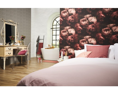 Badkamer- en slaapkamerontwerp met bad, bed en kaptafel