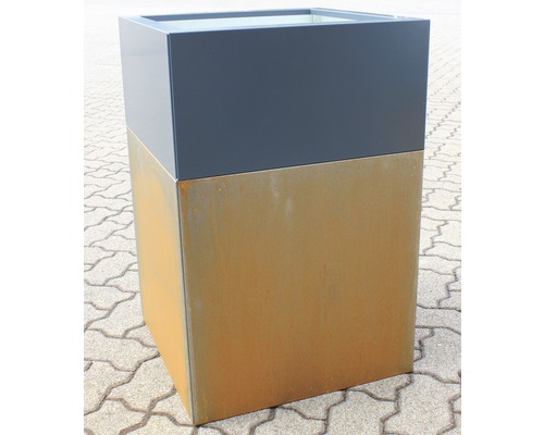 Metalen plantenbak met rechthoekige vorm