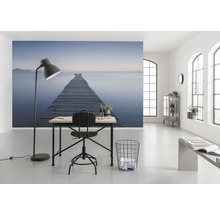 Kantoor met bureau, stoel, vloerlamp en fotobehang met steiger motief